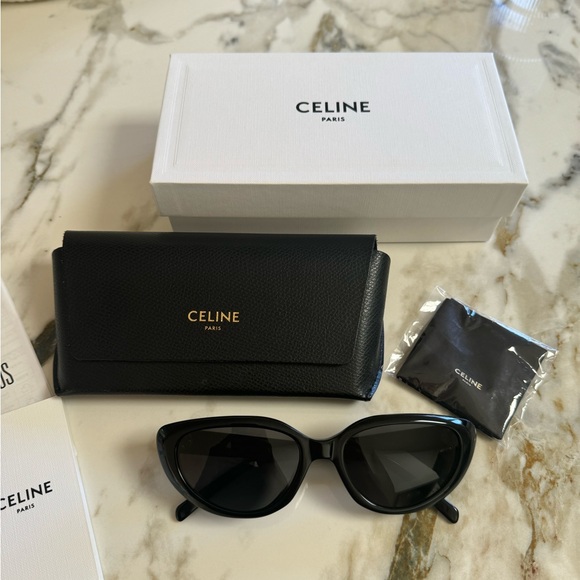 Brand new in box Celine sunglasses CL40220U 01A - Picture 1 of 9